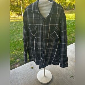 Club Room-Black/Gray Plaid heavyweight insulated button flannel Shirt